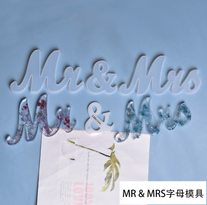 MR & MRS
