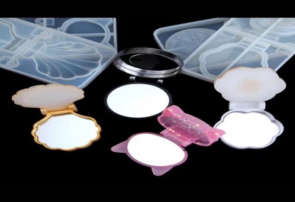 mirror compact